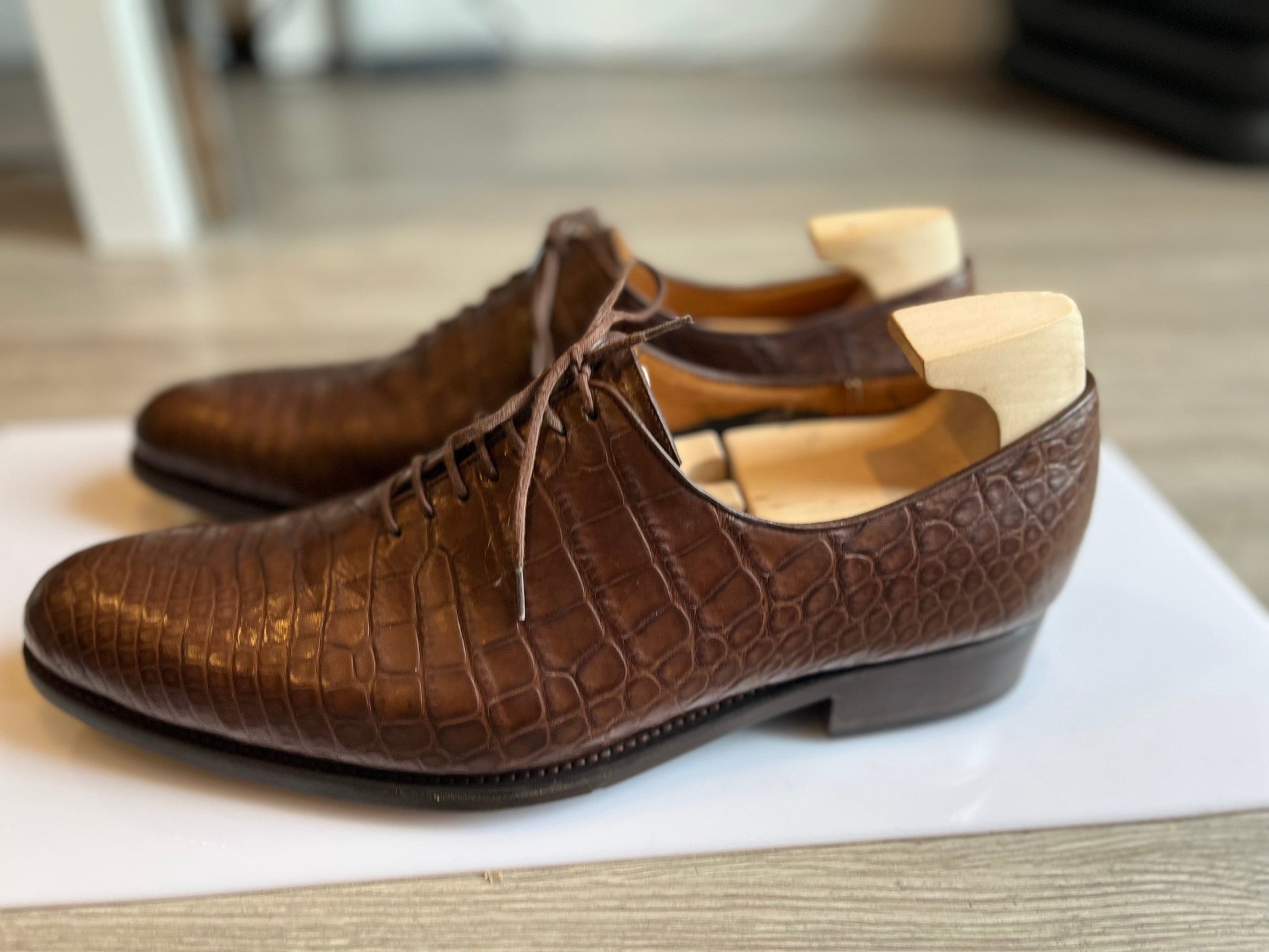 JM Weston Wholecut Alligator Oxfords - Preowned - maisonkoly.com shoes